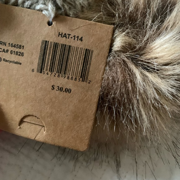 Knit hat - Picture 3 of 4